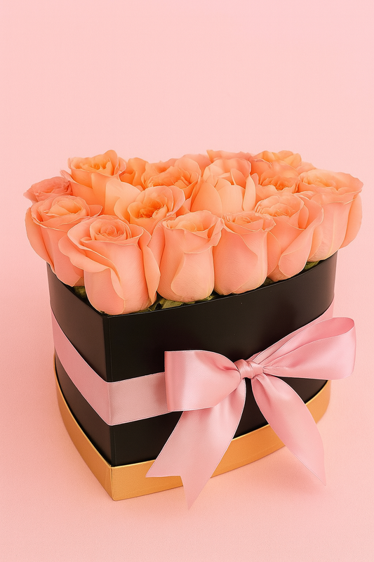 Classic Heart – Heart-shaped box with roses